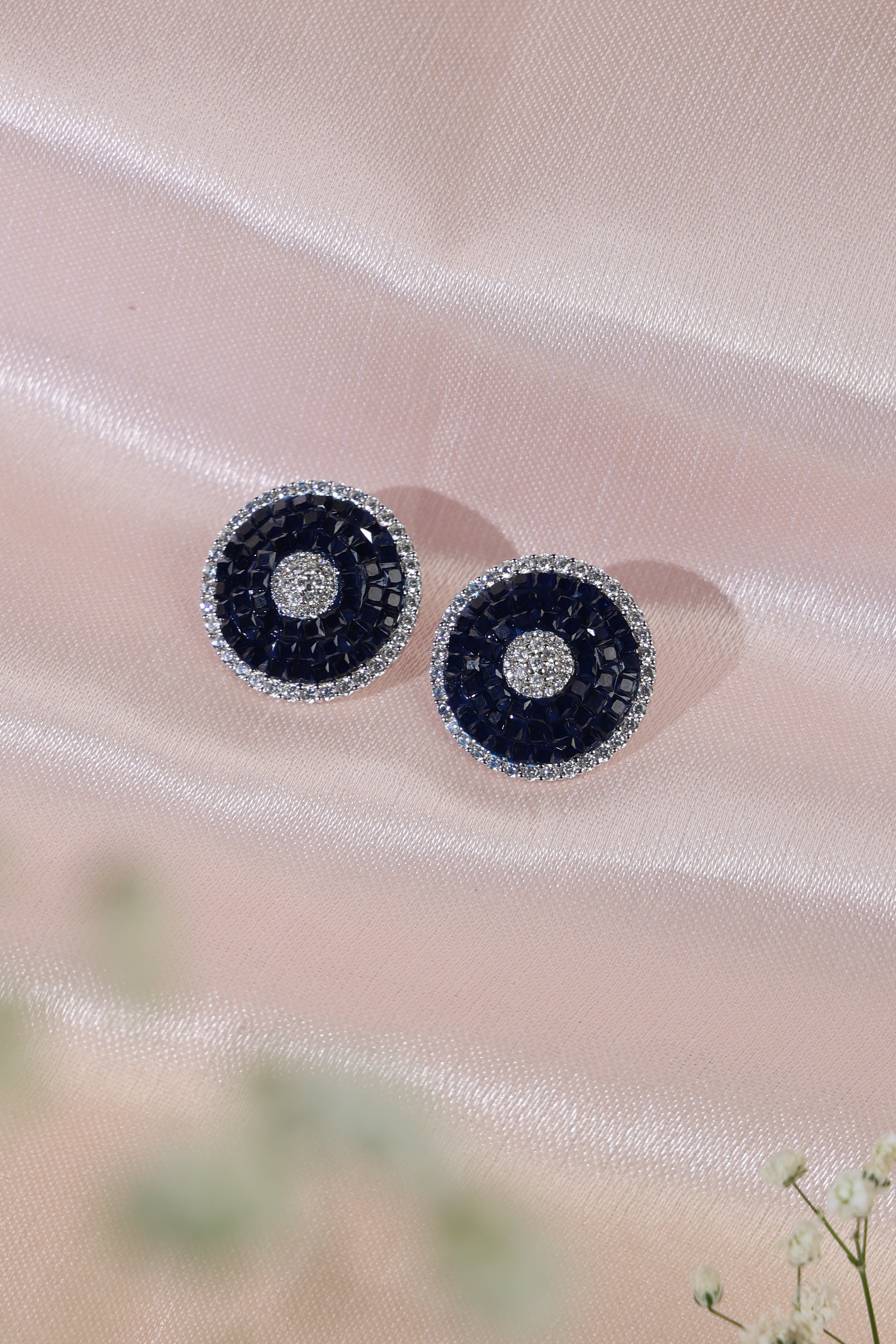 Glam Sapphire Sphere