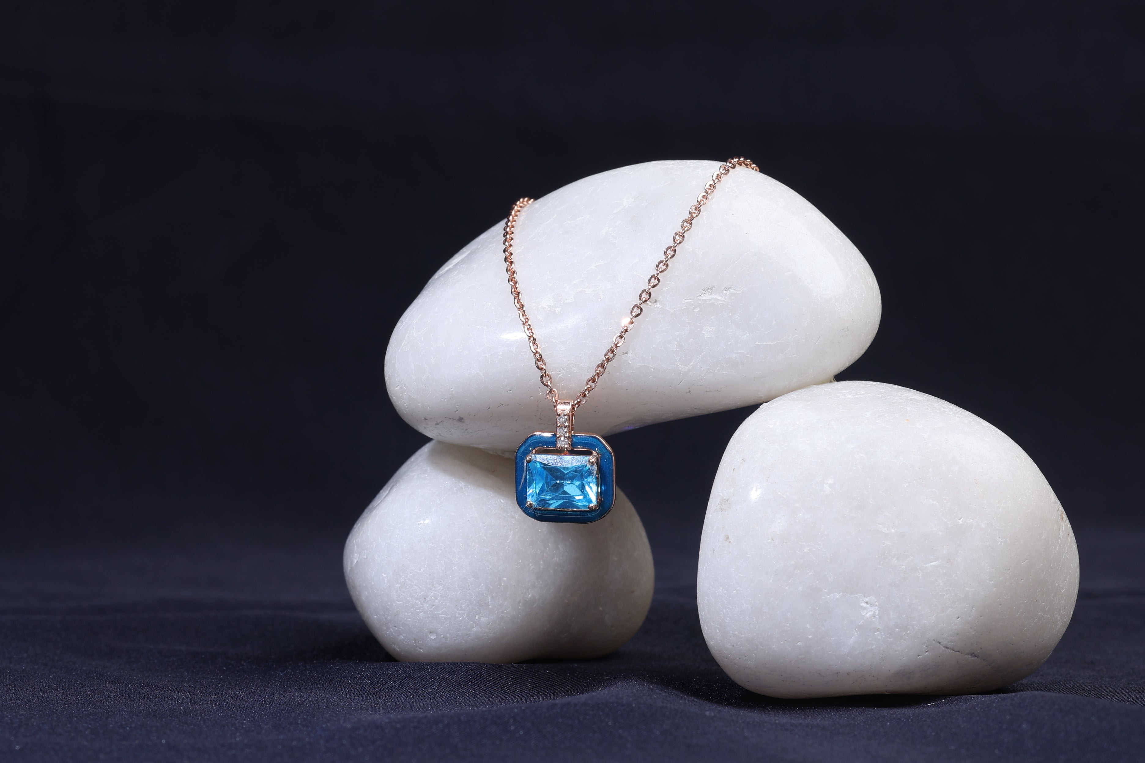 Aqua Glass Gleam Pendant